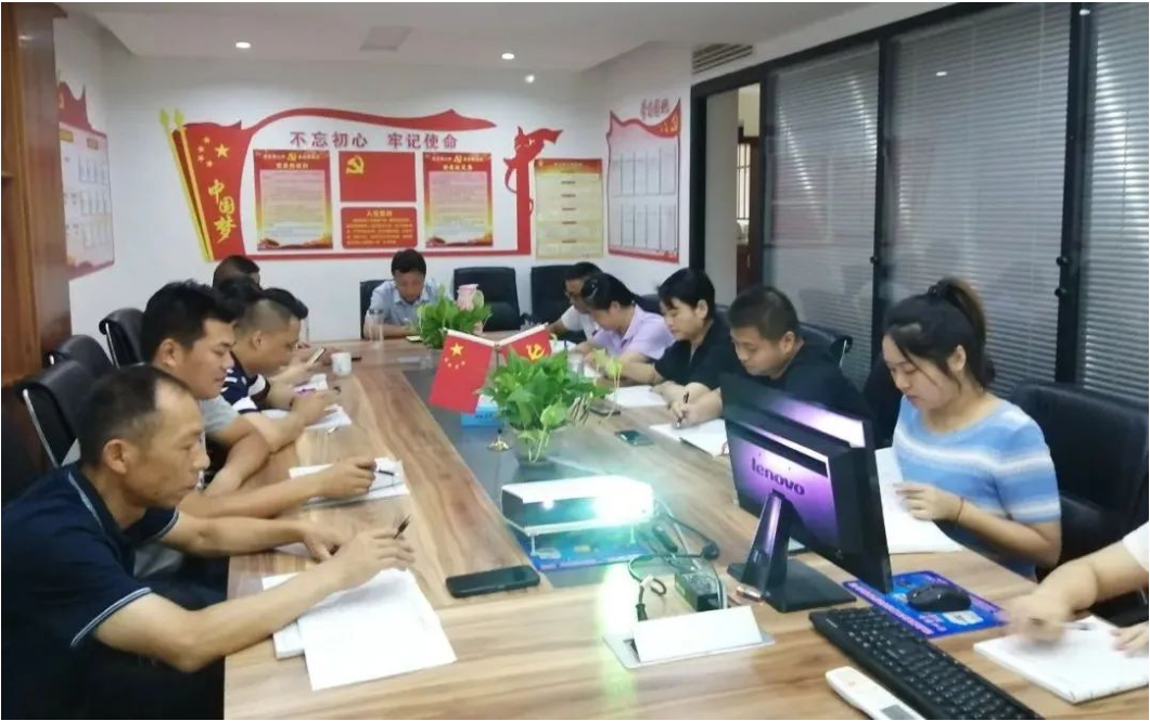 ͬͬ (chung)A׌ԼѸٳLһ(yu)ؔ(w)ˆT